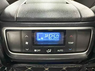 Toyota Highlander 2017, 60000 км, за 99800 CNY - фото 15