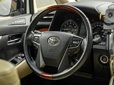 Toyota Alphard 2015, 110000 км, за 288000 CNY - фото 9