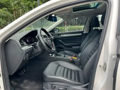 Volkswagen Lamando 2021, 50000 км, за 69800 CNY