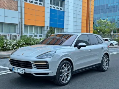Porsche Cayenne 2023, 64000 км, за 91000000 KRW