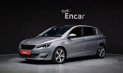 Peugeot 308 · 2015 год