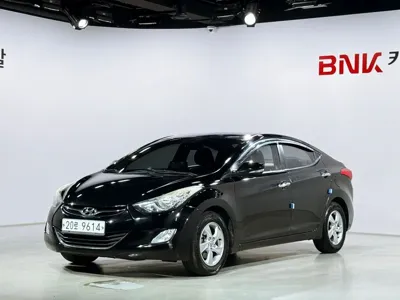 Hyundai Avante · 2013 год