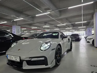 Porsche 911 · 2023 год