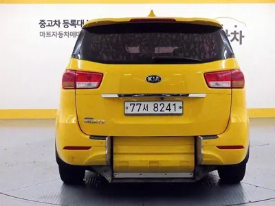 Kia Canival 2016, 328168 км, за 6900000 KRW
