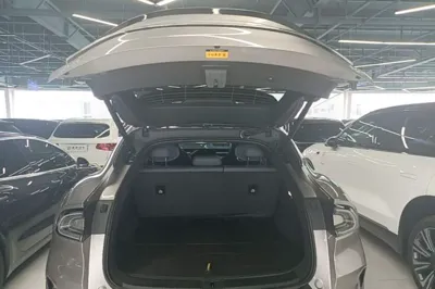 Xiaomi Auto YU7 2025, 13600 км, за 250266.3 CNY - фото 19