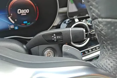 Mercedes-Benz C-Class 2019, 77700 км, за 113730.27 CNY - фото 16