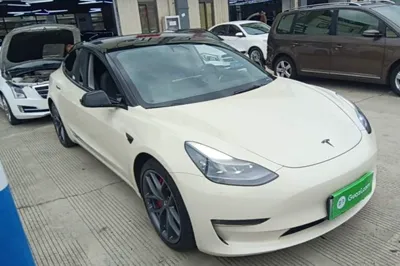 Tesla Model 3 2021, 114900 км, за 146169.94 CNY