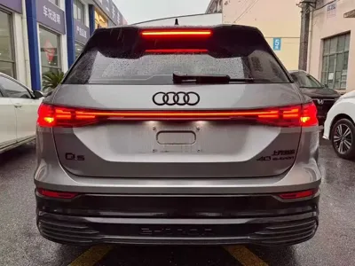 Audi Q5 e-tron 2023, 60000 км, за 139800 CNY - фото 5