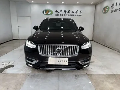 Volvo XC90 2023, 29500 км, за 321800 CNY