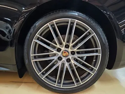 Porsche Panamera 2023, 12000 км, за 139500000 KRW - фото 6