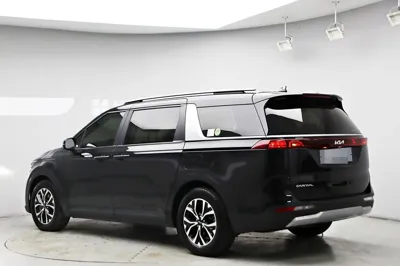 Kia Canival 2023, 30518 км, за 25000000 KRW