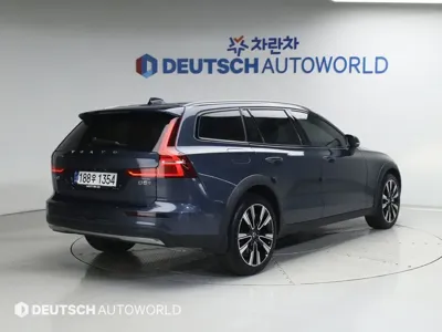 Volvo V60 2025, 21829 км, за 47900000 KRW