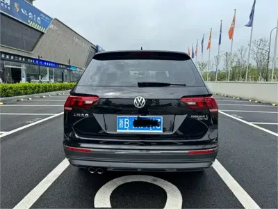 Volkswagen Tiguan L 2019, 70000 км, за 71800 CNY - фото 10