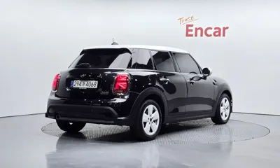 MINI Cooper 2023, 65049 км, за 22500000 KRW