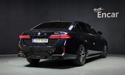 BMW 5-Series 2024, 64600 км, за 51900000 KRW
