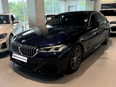 BMW 5-Series · 2022 год