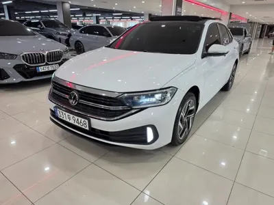 Volkswagen Jetta · 2023 год