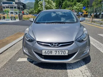 Hyundai Avante · 2012 год
