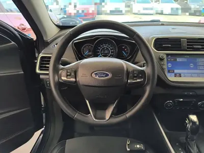 Ford Escort 2021, 124000 км, за 34300 CNY - фото 11