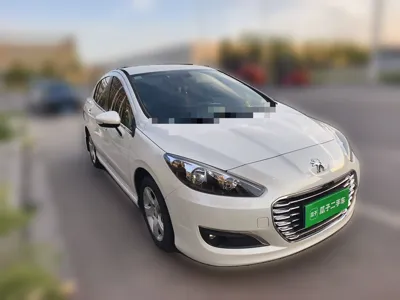 Peugeot 308 2014, 77600 км, за 17368.81 CNY