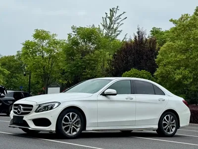 Mercedes-Benz C-Class · 2018 год