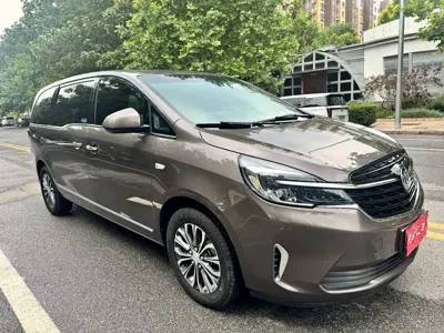 Buick GL8 2022, 120000 км, за 96000 CNY
