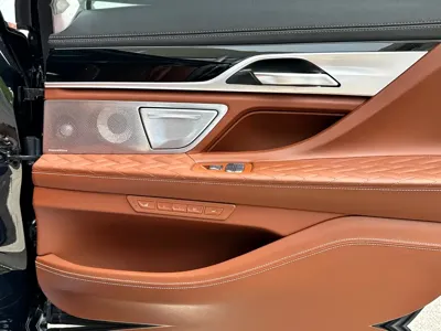 BMW 7 Series 2020, 87000 км, за 356800 CNY - фото 8