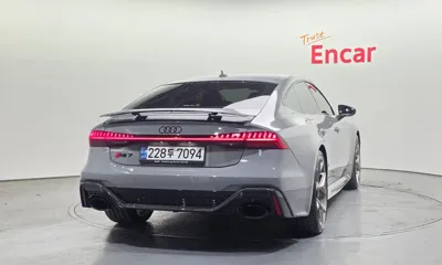 Audi RS7 2025, 17706 км, за 154000000 KRW