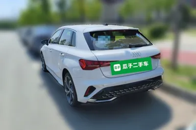 Audi A3 2025, 5600 км, за 109280.37 CNY