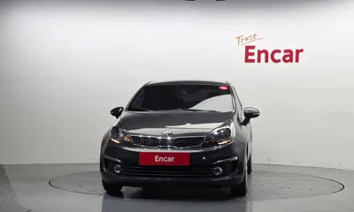 Kia Pride 2015, 160181 км, за 4400000 KRW