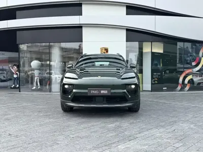 Porsche Macan EV 2025, 17000 км, за 598000 CNY