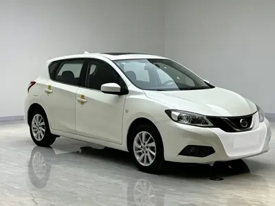 Nissan Tiida 2017, 81000 км, за 38800 CNY