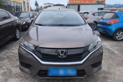 Honda Greiz 2016, 80900 км, за 40213.52 CNY