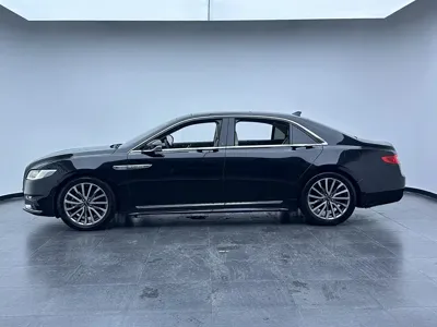 Lincoln Continental 2019, 124000 км, за 98800 CNY - фото 7