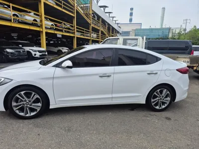 Hyundai Avante · 2018 год