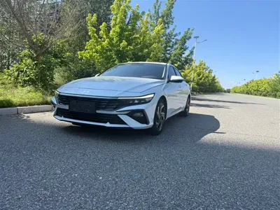 Hyundai Elantra · 2024 год
