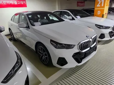 BMW 5-Series 2026, 5 км, за 40800000 KRW - фото 6