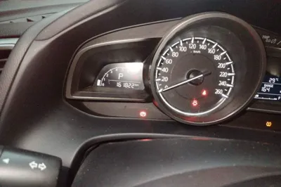 Mazda CX-4 2018, 161800 км, за 43003.95 CNY - фото 12
