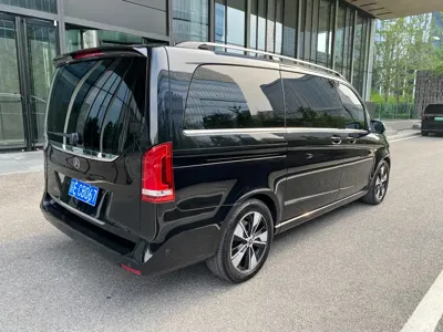 Mercedes-Benz V-Class 2023, 127000 км, за 248000 CNY