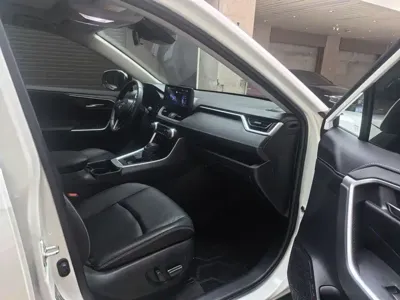 Toyota RAV4 2024, 30000 км, за 99800 CNY - фото 8