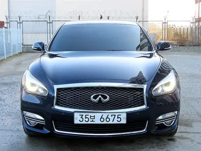 Infiniti Q70 · 2019 год