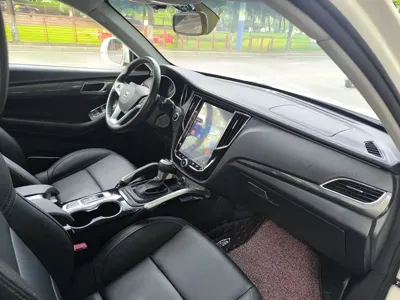 Zotye Zotye SR7 2019, 69000 км, за 16800 CNY - фото 12