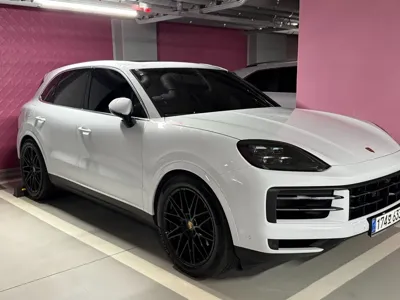 Porsche Cayenne 2024, 28000 км, за 74470000 KRW