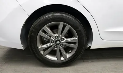 Hyundai Avante 2016, 110980 км, за 8990000 KRW - фото 5