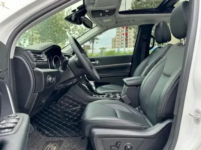 Jeep Grand Commander 2018, 90000 км, за 79800 CNY