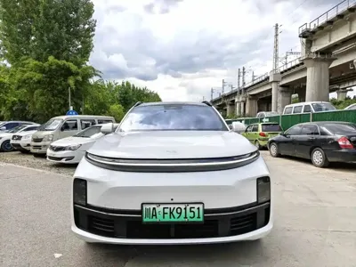 Li Auto Li L7 2023, 47000 км, за 179800 CNY