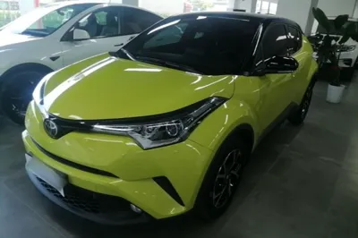 Toyota C-HR · 2018 год