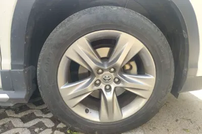 Toyota Highlander 2015, 68800 км, за 99141.58 CNY - фото 9