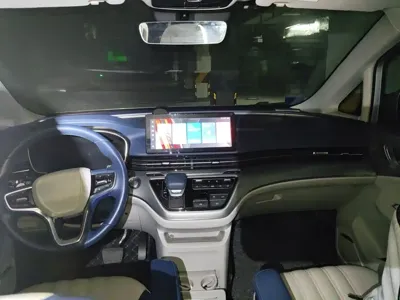 Roewe iMAX8 2022, 76000 км, за 86000 CNY - фото 13