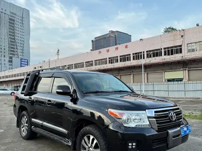 Toyota Land Cruiser 2016, 170000 км, за 231800 CNY